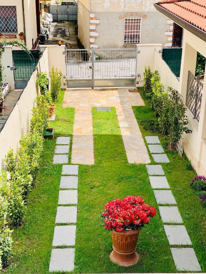 Cb House Holiday Pietrasanta Bagian luar foto