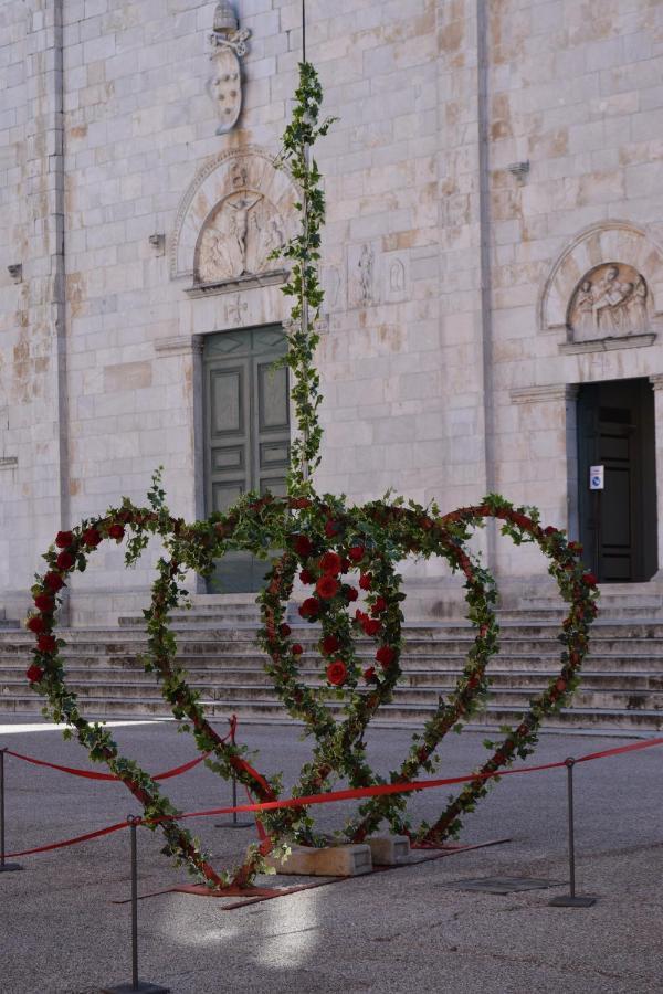 Cb House Holiday Pietrasanta Bagian luar foto